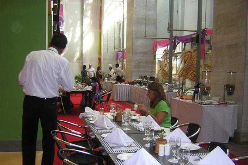 Vits Hotel Pune Restaurant photo